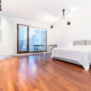  Appartamento Bianco 19 - Universitate - Old Town